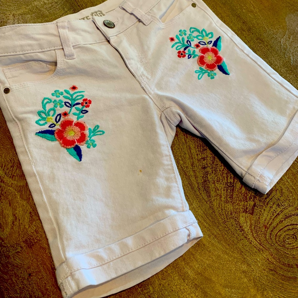 Girls shorts